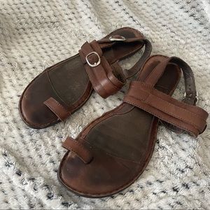 Born leather sandals size 8